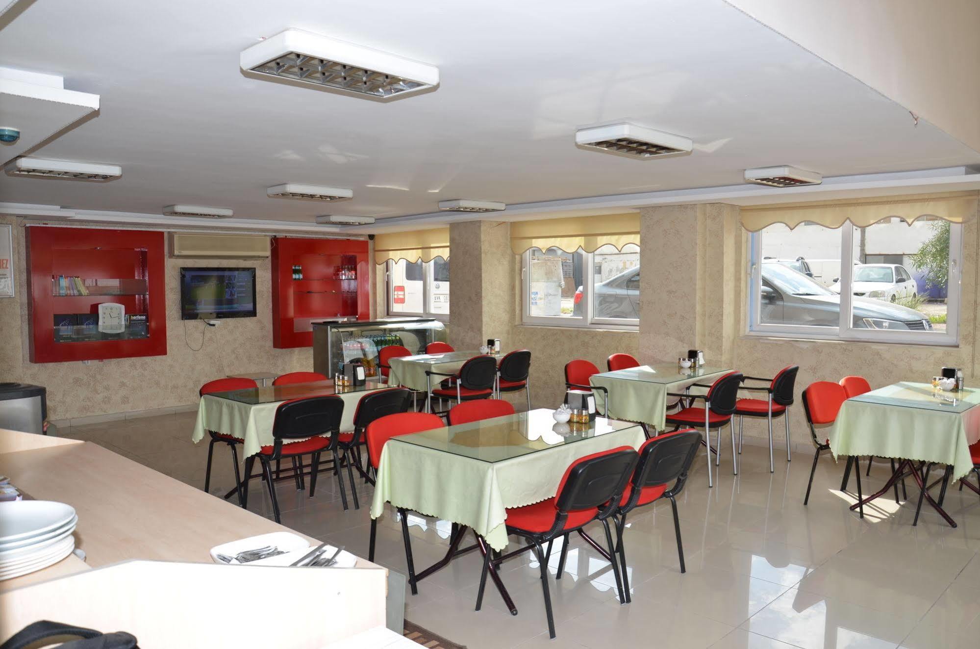 Ozturk Otel *